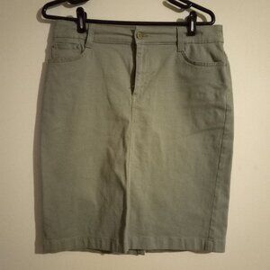 Charter Club, Size 8, Sage Green Skirt